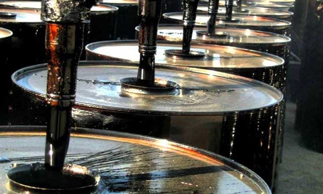 bitumen99 سهامداران «پالایشی» و «عدالت» قربانی طرح قیر رایگان
